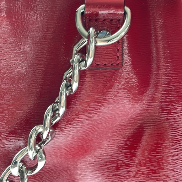 Michael Kors Hamilton Saffiano Leather LargeTote- in Red - Picture 5 of 11